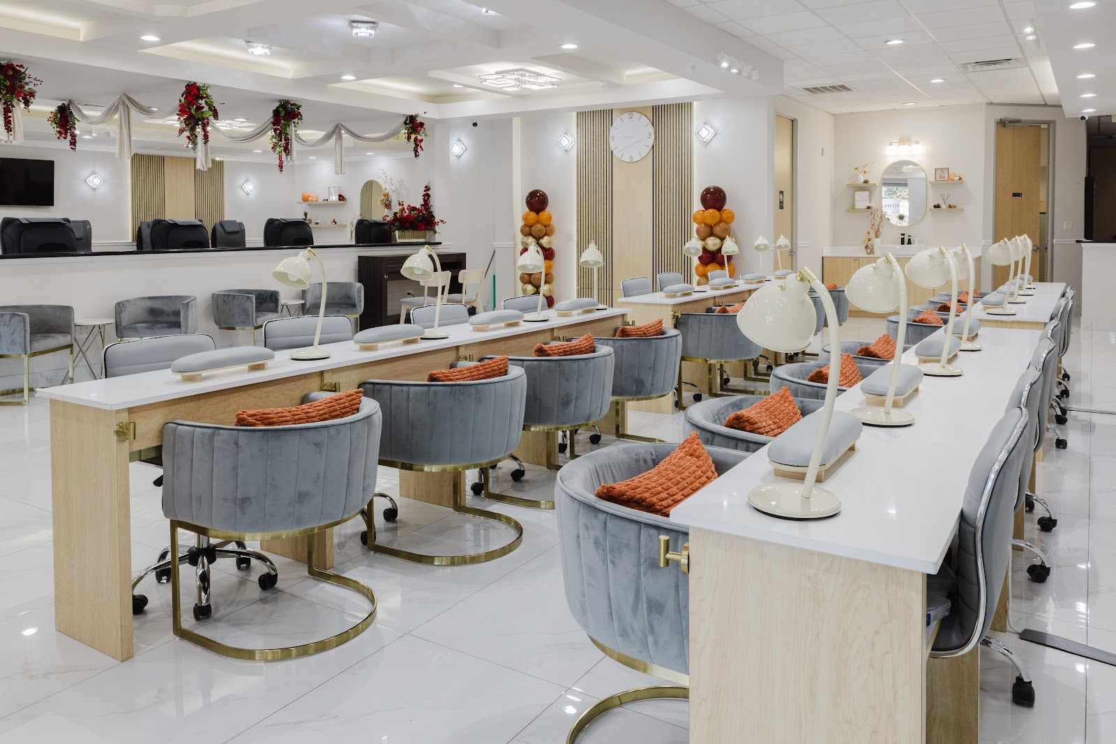 Naliq Nail Bar nail photo 1